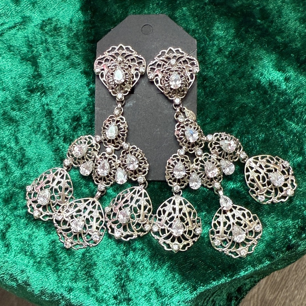 ✨ Classic Elegance and Fine Craftsmanship in Sterling Silver ✨